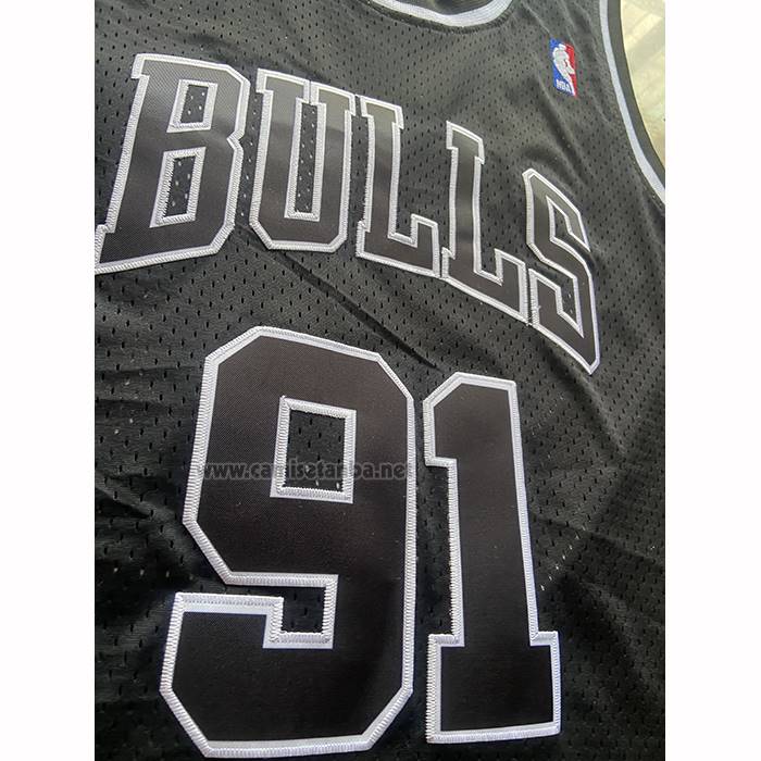 Camiseta Chicago Bulls Dennis Rodman NO 91 Mitchell & Ness 1996-97 Negro1